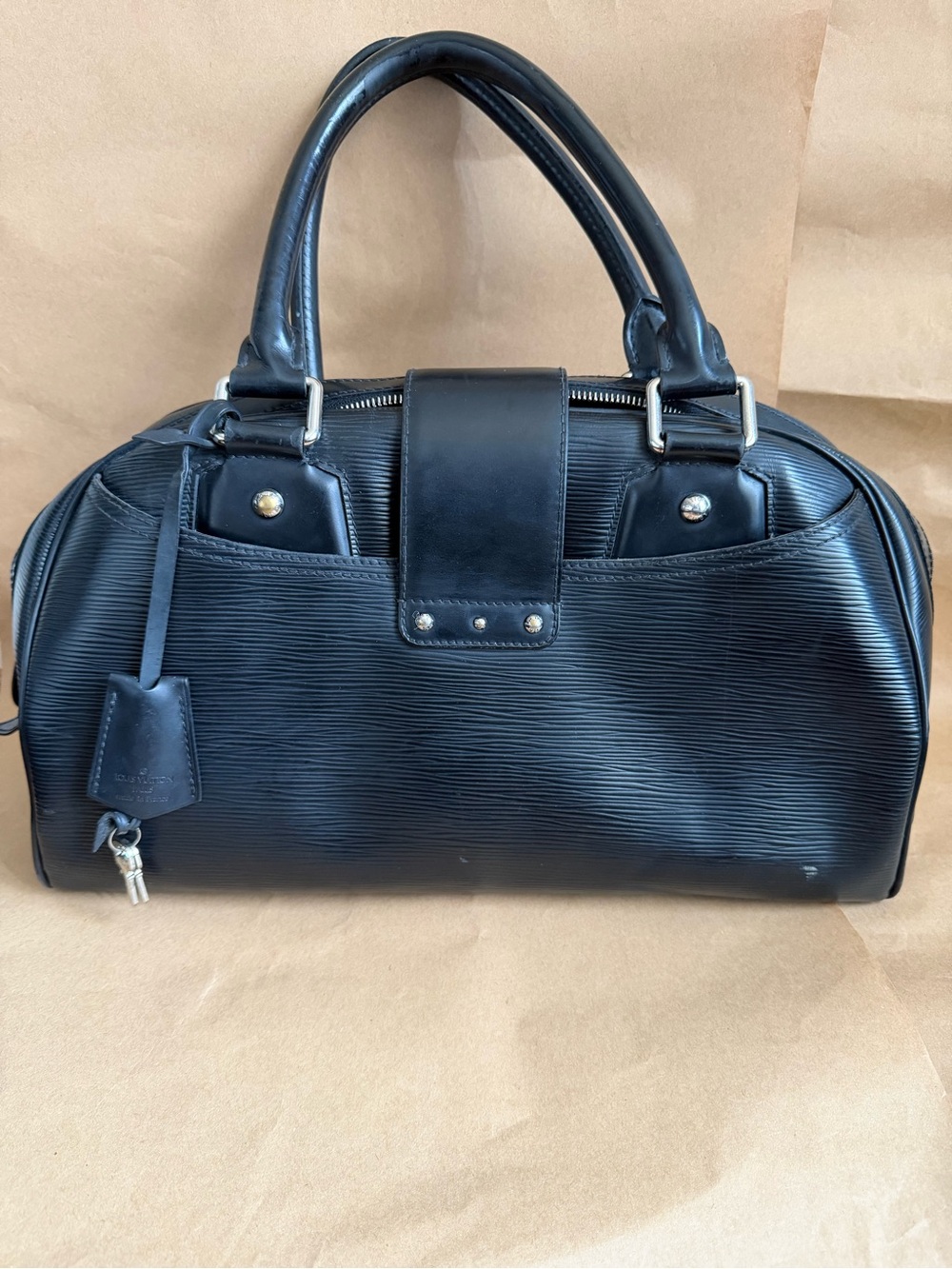 Louis Vuitton Montaigne GM Vintage Bag in Epi Leather - Picture 2 of 12